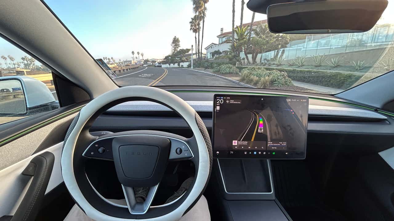 Tesla FSD : pourquoi la France refuse de l’autoriser