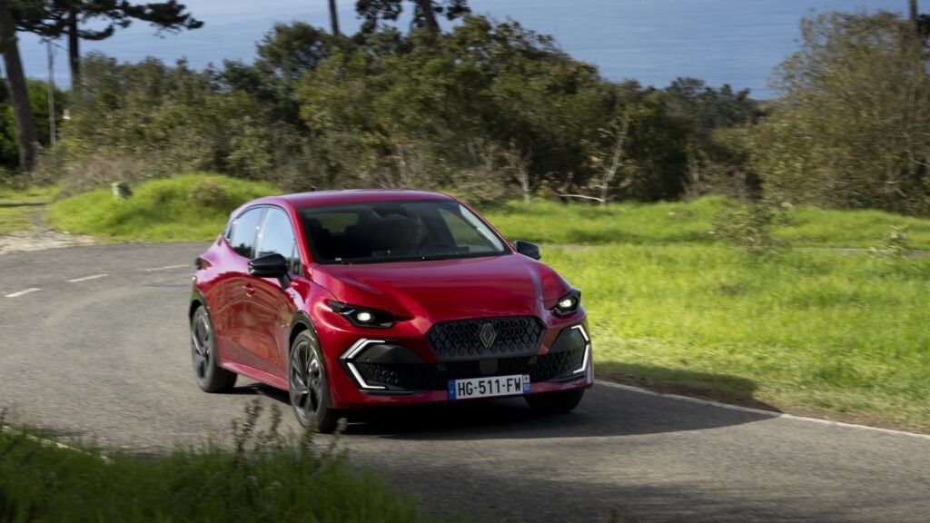 Renault Clio full hybrid E-Tech