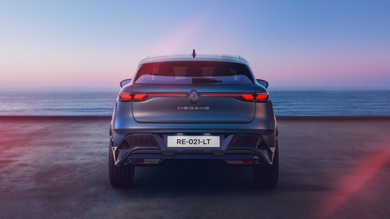 Renault Mégane E-Tech restylée : prix, autonomie et ce qui change
